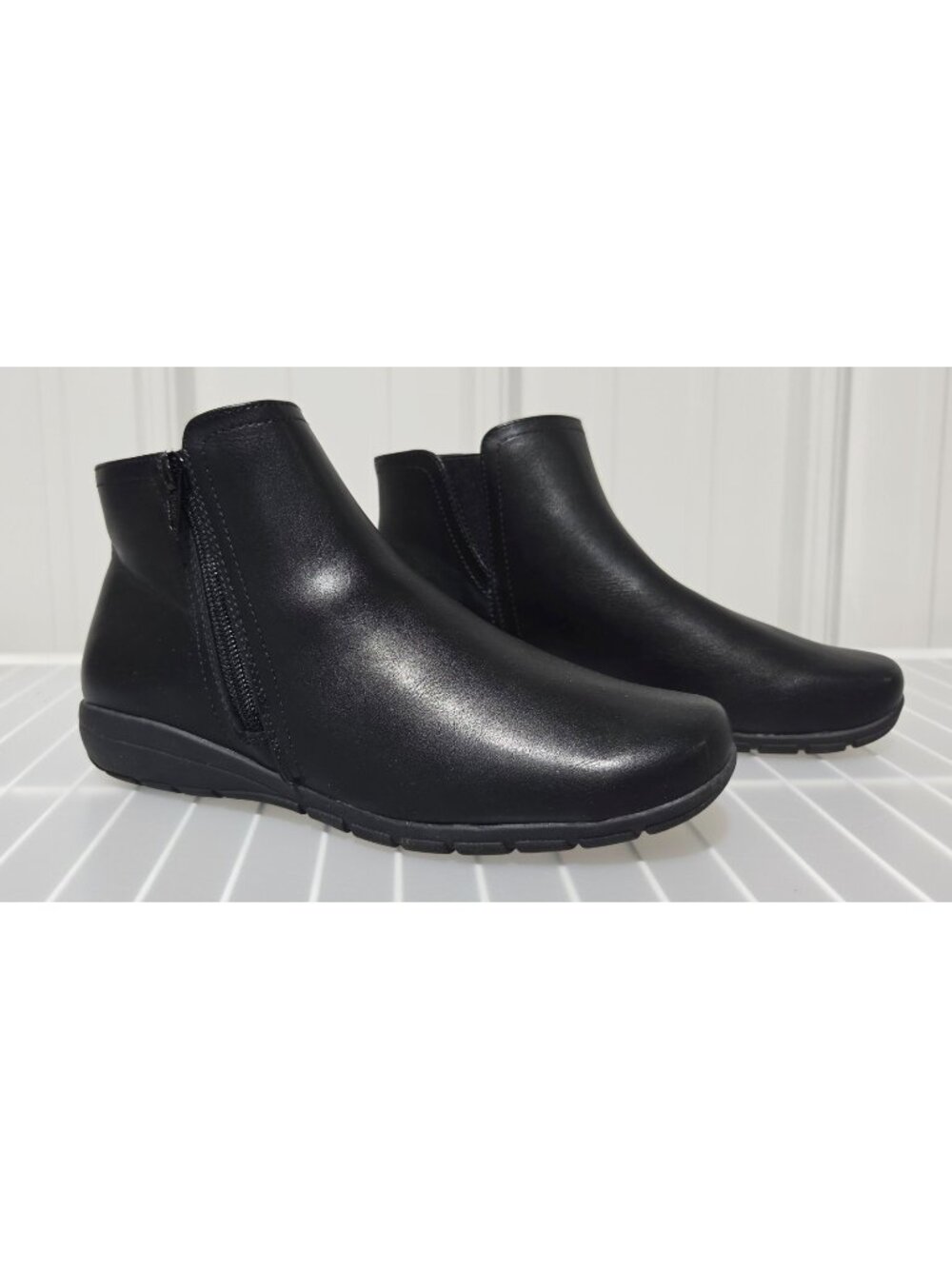 Easy Spirit Alice3 Women's Size 6.5 W Black Faux Leather Flat Heel Booties NWOT